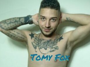 Tomy_Fox